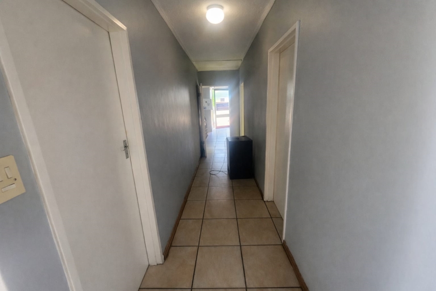 To Let commercial Property for Rent in Olifantshoek Northern Cape